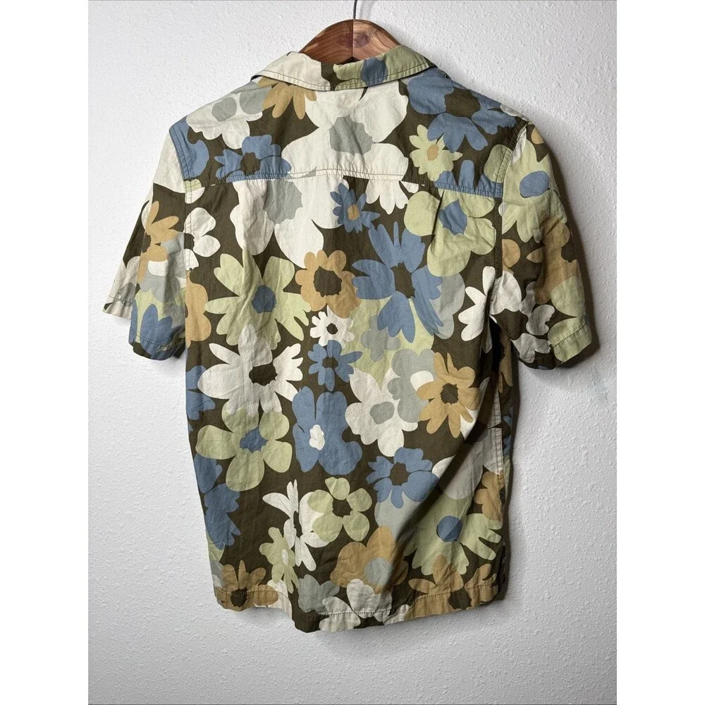 The North Face Valley Easy Camp Shirt Loop Collar Men’s Small Floral Print Flaw
